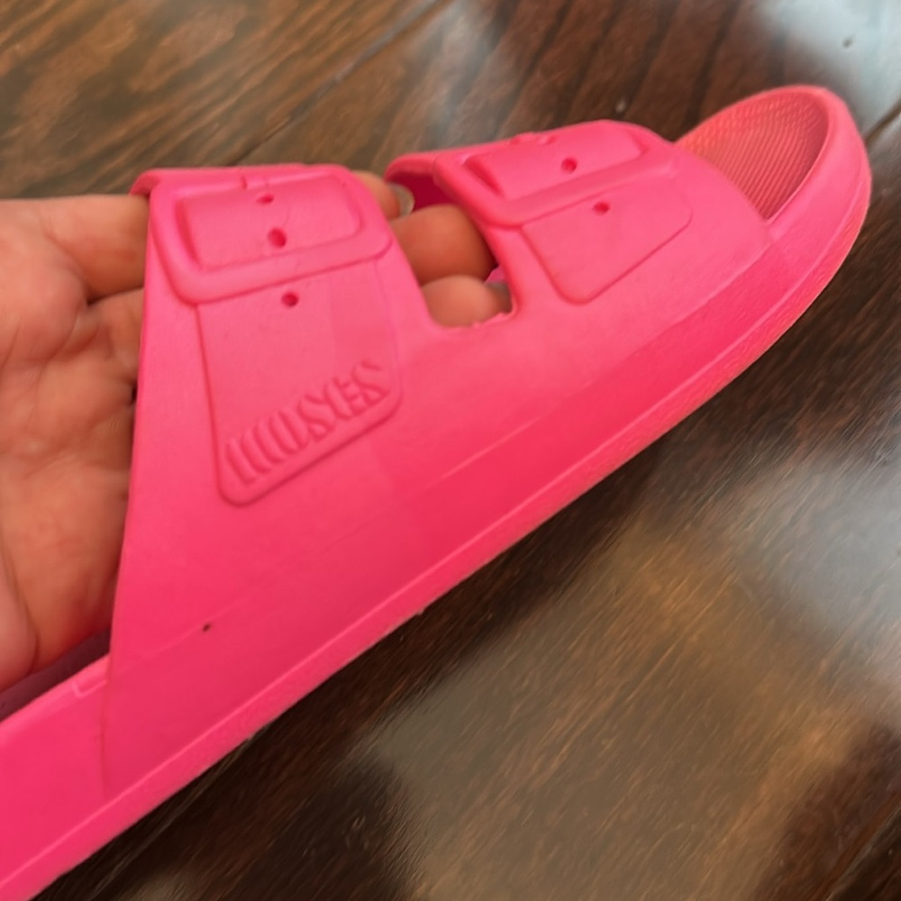 Freedom Moses Pink Slides - Picture 4 of 5